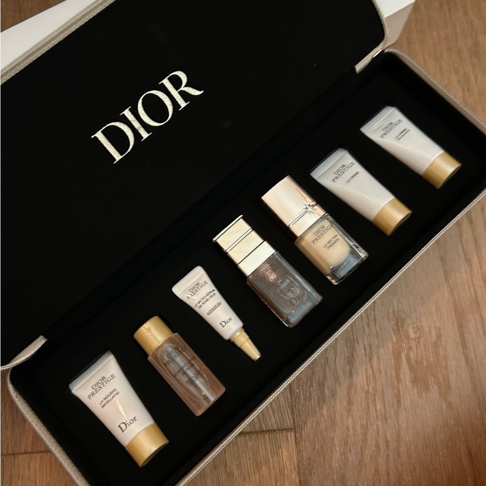 DIOR PRESTIGE SKINCARE PIANO LIMITED EDITION SET